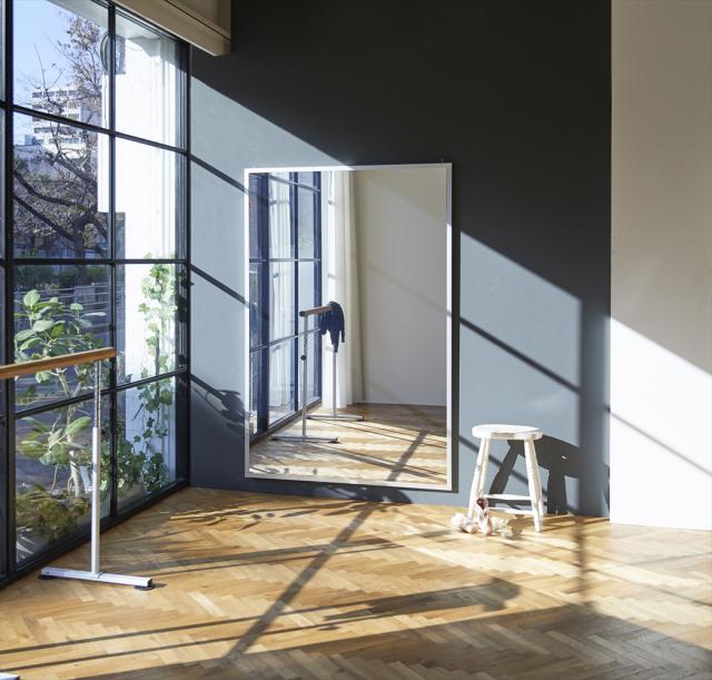 東谷 ソーレ ドアミラー 全身 姿見 収納付き 扉付き 鏡 シンプル ホワイト 東谷 ソーレ ドアミラー 全身 姿見 収納付き 扉付き 鏡 シンプル