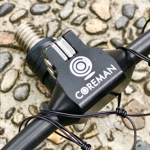 コアマン ランディングフレームino+ ロックタイプ L(ステルスブラック/ブルーマーキングプロテクター) ランディングフレームino+ ロックタイプ L(ステルスブラック/ブルーマーキングプロテクター)COREMAN イーノプラスロックタイプ[ランデイングフレムINOプラスL] 返品種別A コアマン ランディングフレームino+ ロックタイプ L(ステルスブラック