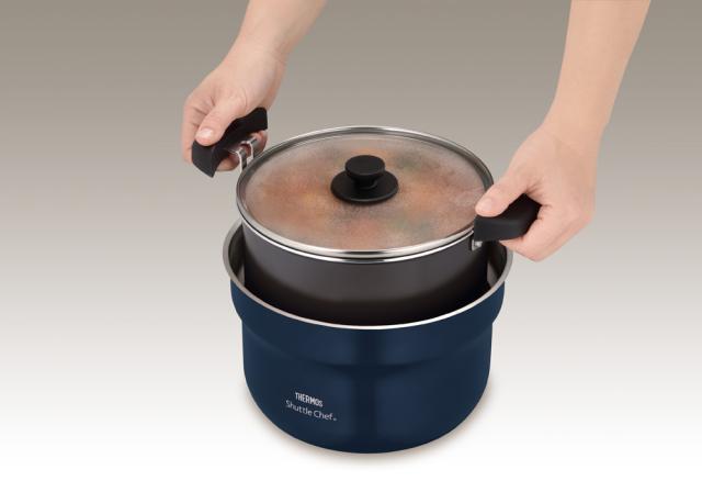 サーモス KBJ-3002-NVY 【IH対応】シャトルシェフ　2.8L　ネイビーTHERMOS[KBJ3002NVY] 返品種別A_2
