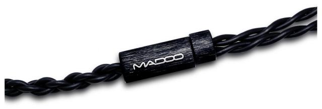 美品 MADOO 有線イヤホン Typ821 MDO-T821-TI マドゥー マドゥー MDO-T821-TI ユニバーサルフィットタイプ有線タイププラナー