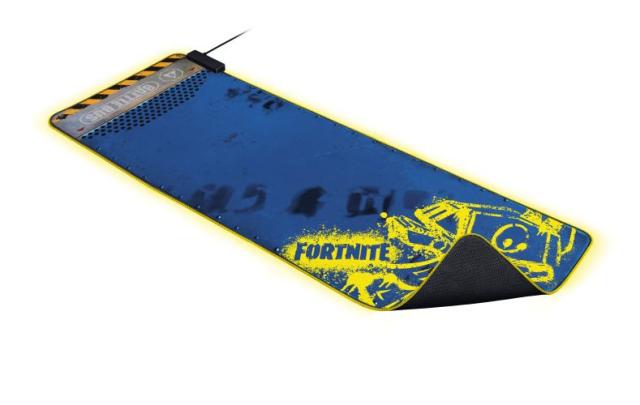 Razer RZ02-02500800-R3M1 【国内正規品】Razer Chroma対応 特大ソフトゲーミングマウスパッド Goliathus Extended Chroma Fortnite Edition[RZ0202500800R3M1] 返品種別A_2