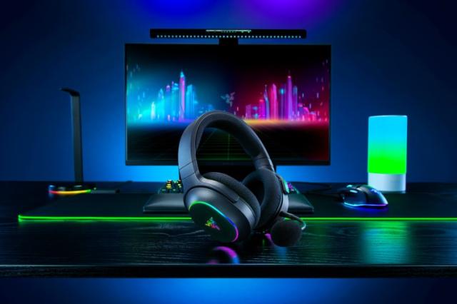 Razer 【国内正規品】ワイヤレスマルチプラットフォームゲーミングヘッドセット Barracuda X Chroma RZ04-05220100-R3M1返品種別A