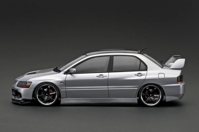 ignitionモデル 1/18 Mitsubishi Lancer Evolution IX (CT9A) Silver【IG2376】ミニカー  返品種別B｜au PAY マーケット