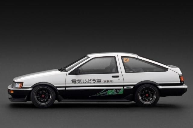 ignitionモデル 1/18 Toyota Corolla Levin 3Dr (AE86) BEV【IG3807】ミニカー 返品種別B