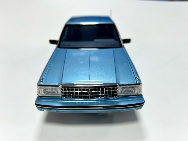 XiaoGuang MODEL 1/18 トヨタ クラウン MS122 ライトブルー【8251121LB】ミニカー 返品種別B_1