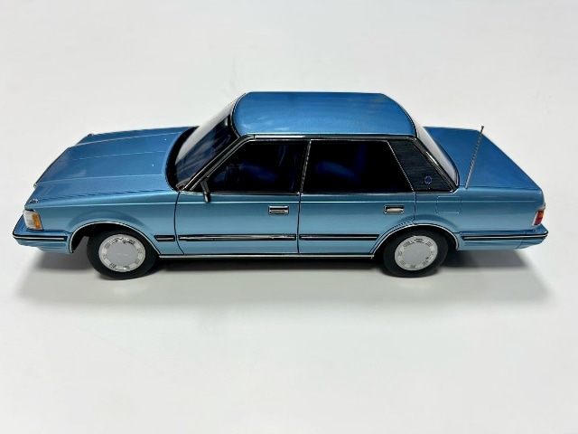 XiaoGuang MODEL 1/18 トヨタ クラウン MS122 ライトブルー【8251121LB】ミニカー 返品種別B_5