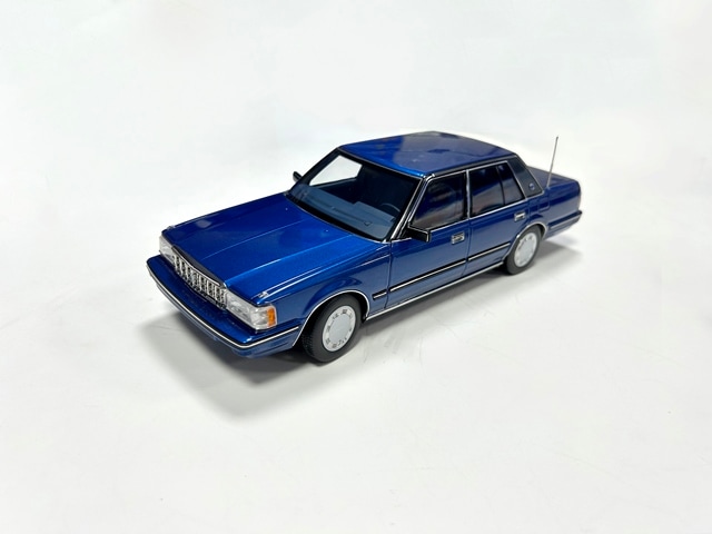 XiaoGuang MODEL 1/18 トヨタ クラウン MS122 ディープブルー【8251122DKB】ミニカー 返品種別B