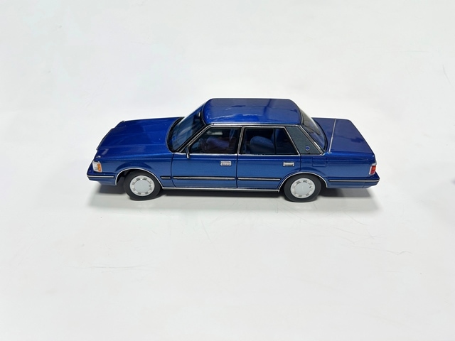 XiaoGuang MODEL 1/18 トヨタ クラウン MS122 ディープブルー【8251122DKB】ミニカー 返品種別B_2