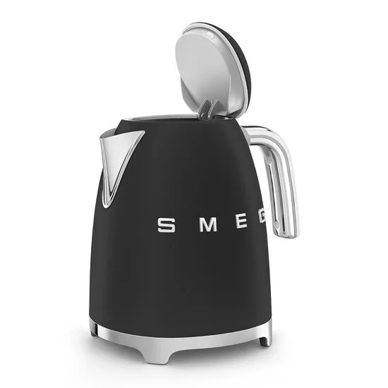 smeg KLF03BLMJP 電気ケトル　1.7L　マットブラックSMEG[KLF03BLMJP] 返品種別A