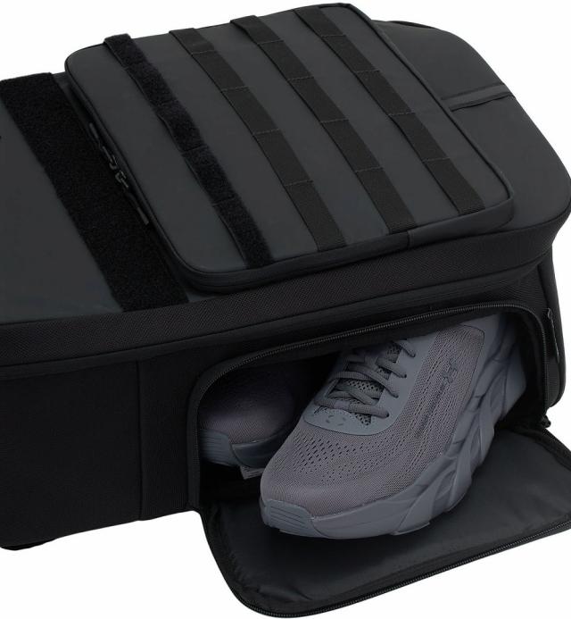 アンダーアーマー DOM-6007430-001 UAトライアンフ ジム バックパック（Black/Black・35L）UNDER ARMOUR[DOM6007430001] 返品種別A_5