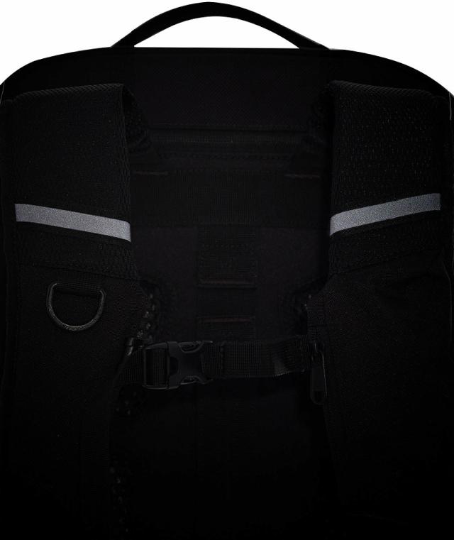 アンダーアーマー DOM-6007430-001 UAトライアンフ ジム バックパック（Black/Black・35L）UNDER ARMOUR[DOM6007430001] 返品種別A_11