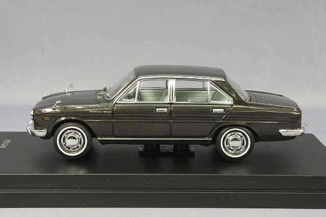 CAM＠ 1/43 1965 日産 セドリック カスタム6（130型）ブラックパール