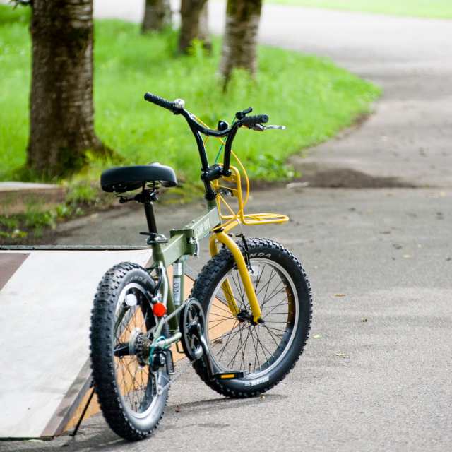 キャプテンスタッグ 折りたたみ自転車 20インチ（キャンプアウトマットオリーブ） CAPTAIN STAG ワイルダーFDB206  YG-1250返品種別Bの通販はau PAY マーケット - Joshin web 家電・PC・ホビー専門店 | au PAY マーケット－通販サイト