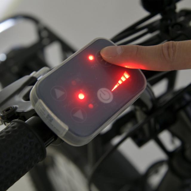 キャプテンスタッグ 折りたたみ電動アシスト自転車　20インチ（マットブラック） CAPTAIN STAG eバーギー電動 FDB206 YG-1502返品種別B_5
