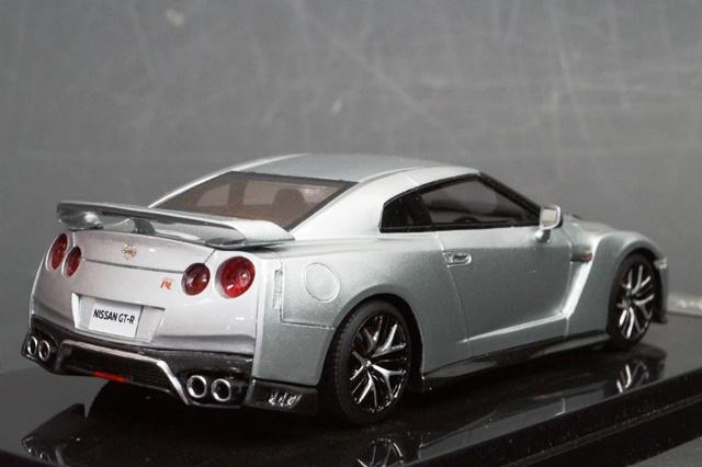 ONEMODEL 1/43 日産 GT-R 2017 Super Silver Metallic【17B08-57】ミニカー 返品種別B_1
