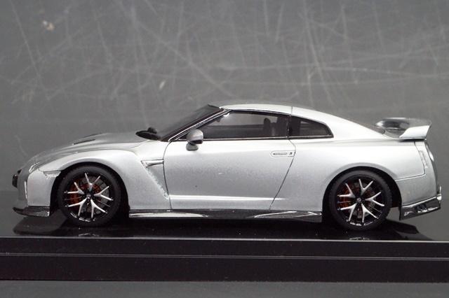 ONEMODEL 1/43 日産 GT-R 2017 Super Silver Metallic【17B08-57】ミニカー 返品種別B_4