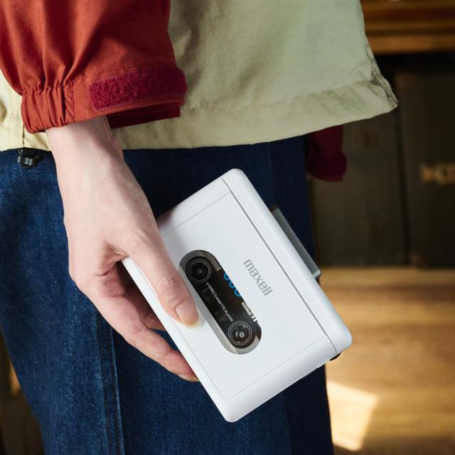 マクセル MXCP-P100SWH スピーカー付きBluetooth対応ポータブルカセットプレーヤー（ホワイト）maxell[MXCPP100SWH] 返品種別A_6