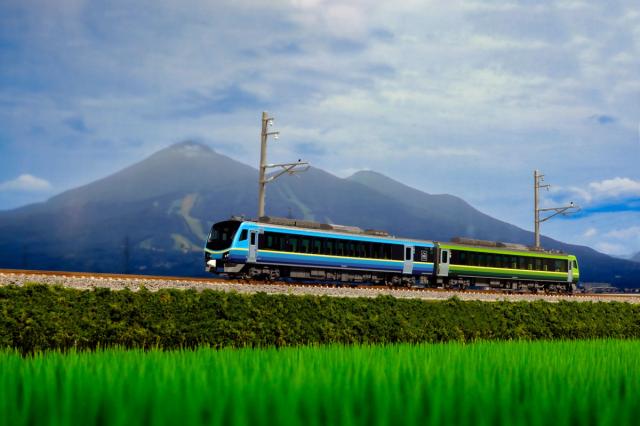カトー (N) 10-1918 HB-E300系「SATONO」 2両セット カトー 10-1918 HB