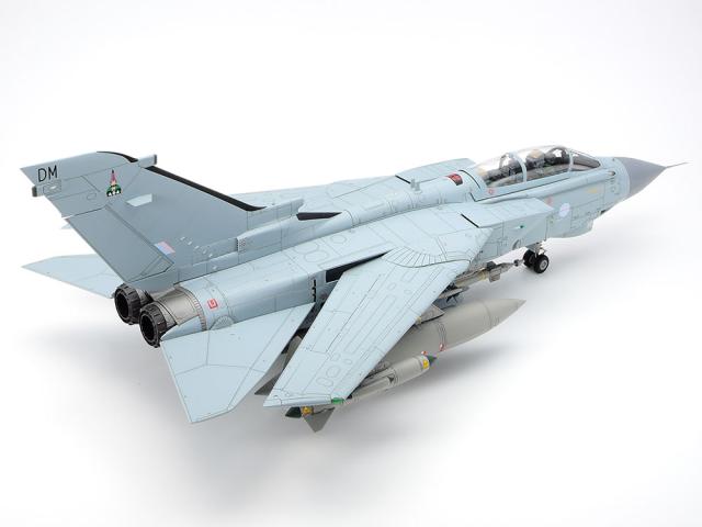 タミヤ 1/32 トーネード GR.4 (パイロット人形付き）【25425】プラモデル  返品種別B_1