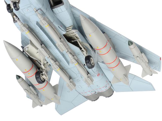 タミヤ 1/32 トーネード GR.4 (パイロット人形付き）【25425】プラモデル  返品種別B_7
