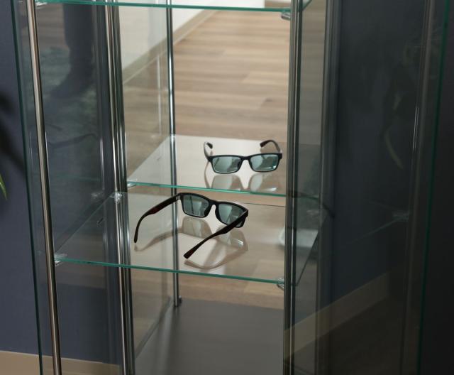 不二貿易 96046 ガラスコレクションケース 4段(ブラウン・背面ミラー