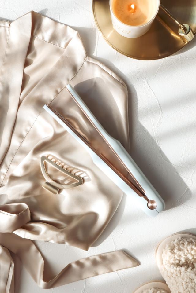 ラヴィエル LV-TR01 超音波トリートメントヘアアイロン（ホワイト）LAVIEL plus　Ultrasonic Treatment Hair Iron[LVTR01] 返品種別A_9
