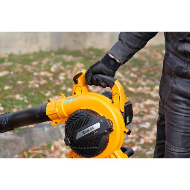 京セラインダストリアルツールズ EBLK-2100 エンジンブロワー 20.6mL (プロ用)KYOCERA[EBLK2100RYOBI] 返品種別B