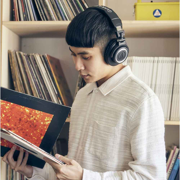 オーディオテクニカ ATH-M50xBT2 Bluetooth対応ワイヤレス　スタジオヘッドホンaudio-technica[ATHM50XBT2] 返品種別A_7