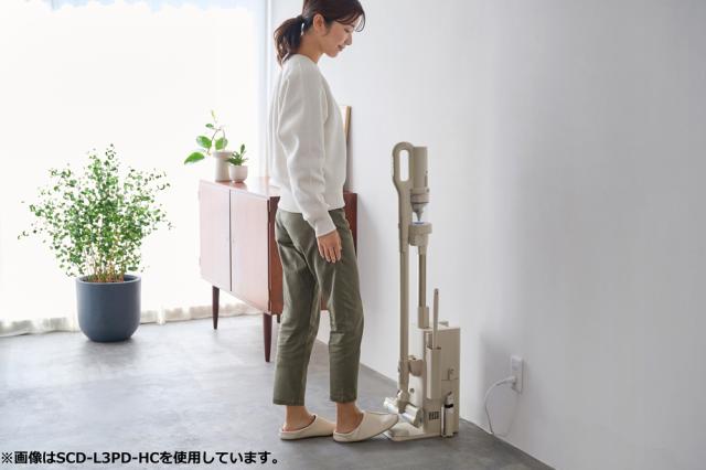 アイリスオーヤマ サイクロン式スティッククリーナー 充電式 自走式