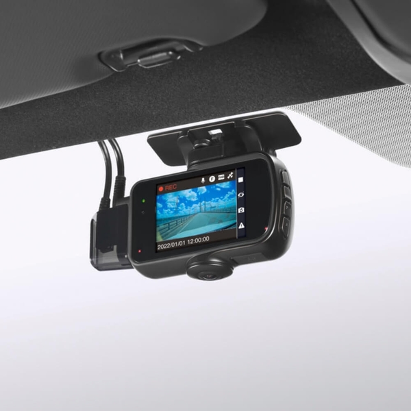 カーメイト DC4000R ダクション360D 前後2カメラ+360°カメラ3カメラ搭載高機能ドライブレコーダーcarmate[DC4000R] 返品種別A_1