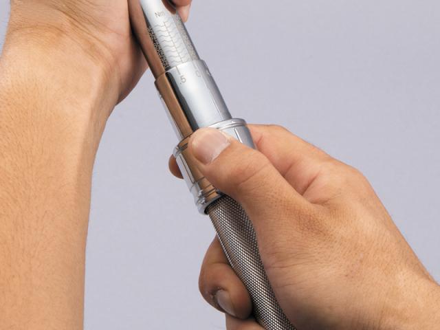 京都機械工具 CMPC0253 9.5sq プレセット型トルクレンチ (5〜25N・m)KTC[CMPC0253KTC] 返品種別Bの通販は