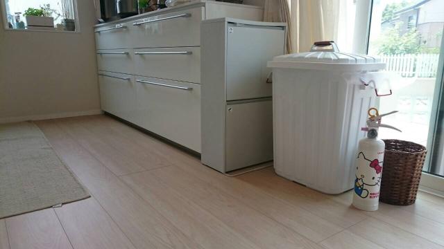 初田製作所 HK1-WF 住宅用強化液消火器 ハローキティ消火器(ホワイト)[HK1WFHATSUTA] 返品種別B_1