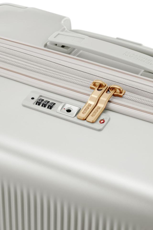 アメリカンツーリスター UI3*65002 スーツケース　SPINNER 65（OPTIC WHITE）SPINNER 65 EXP[UI365002] 返品種別B アメリカンツーリスター UI3*65002 スーツケース SPINNER 65（OPTIC