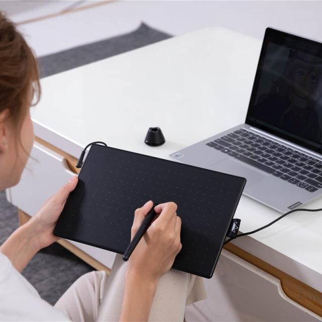 HUION RTM-500-K ペンタブレット（コスモブラック）フイオン　Inspiroy RTM-500[RTM500K] 返品種別A_4