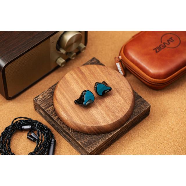ジーガート ZII020 ハイブリッド密閉型カナルイヤホン（ブルー）ZiiGaat x Fresh Reviews Arete II - Blue[ZII020] 返品種別A_13