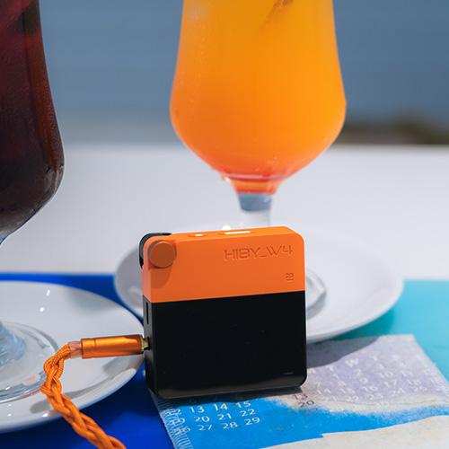 HiBy W4ORANGE オールインワン・ポータブルオーディオBluetooth DAC（オレンジ）HiBy Music　W4 Orange[W4ORANGE] 返品種別A