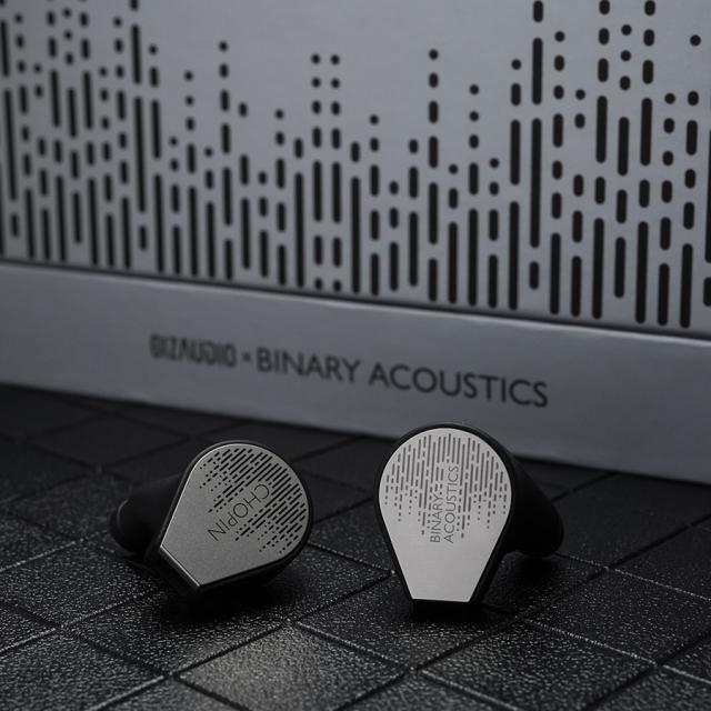 バイナリーアコースティクス CHOPIN ハイブリッド密閉型カナルイヤホンBinary Acoustics[CHOPINBINARYA] 返品種別A_1