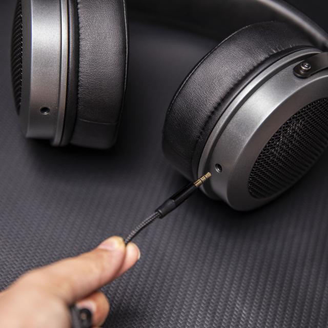 Kiwi Ears KWI039 ダイナミック密閉型ヘッドホン（ブラックグレー）Altruva - BlackGrey[KWI039] 返品種別A_12