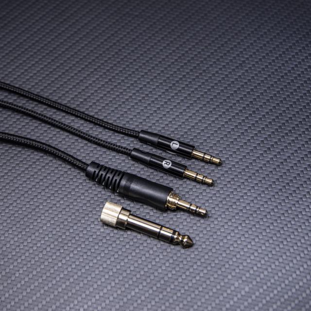 Kiwi Ears KWI039 ダイナミック密閉型ヘッドホン（ブラックグレー）Altruva - BlackGrey[KWI039] 返品種別A_14