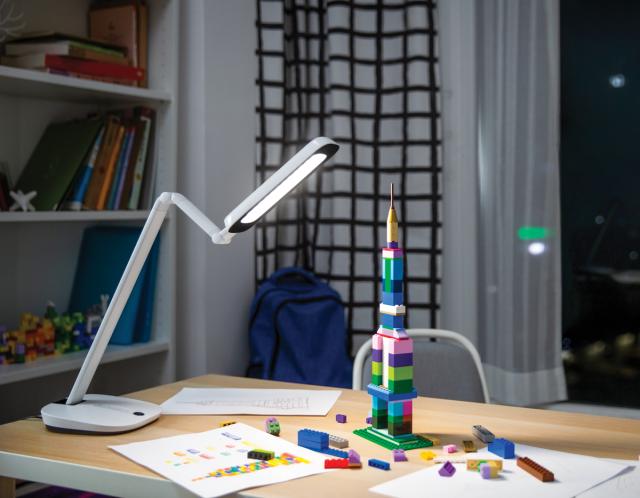 Philips(フィリップス) デスクライト LED スタンドライト 明るい 卓上ライト 電気スタンド 勉強 テーブルライト 目に優しい コ Philips フィリップス デスクライト LED Philips(フィリップス) デスク