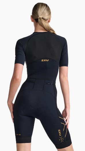 2XU レディース トライアスロンウェアライトスピード スリーブド トライスーツ（BLK/GLD・サイズ：S）  WT7018D-BLK/GLD-S返品種別B｜au PAY マーケット