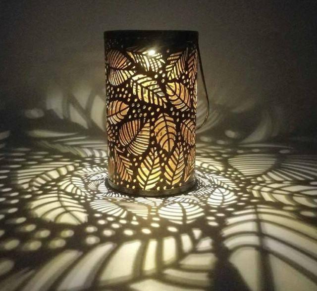 ◎夜空に浮かぶ花 ソーラーライト 屋外 自動点灯 ランタン 2こ 夜空に