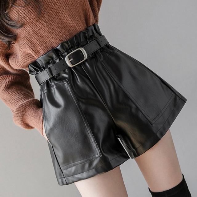 hailee レザー風パンツ　キュロット hailee レザー風パンツ キュロット