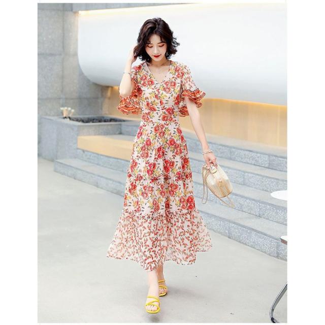 ワンピース 花柄 Vネック 袖フリル 透け感 ロング丈 ロマンティック かわいい 女子旅 休日スタイル きれいめ ママスタイル 休日 女子会 ワンピース 花柄 Vネック 袖フリル 透け感 ロング丈 ロマンティック