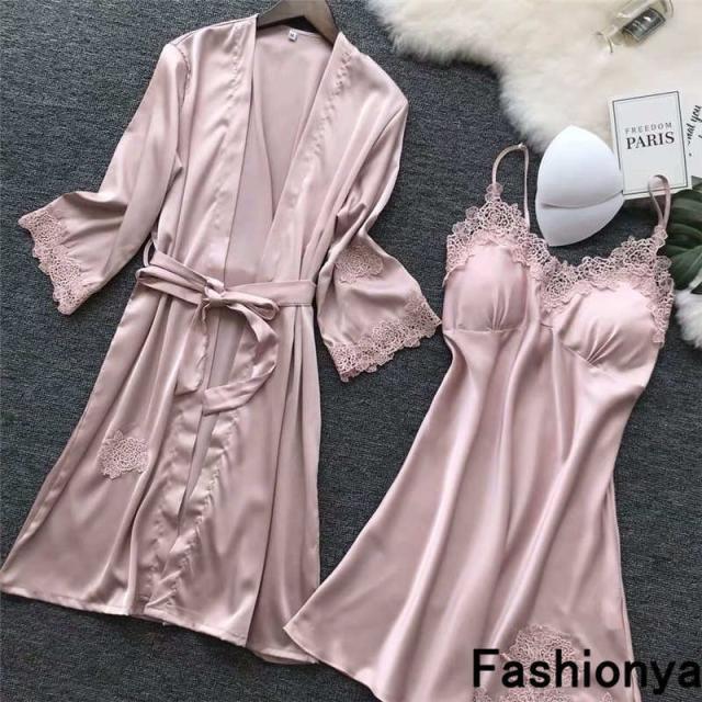 パジャマ レディース ２点セット 春夏 ルームウェア 薄め シルク風 無地 ガウン キャミソール レース付き 寝間着 部屋着 セクシー カップ付き パジャマ レディース 2点セット 春夏 ルームウェア 薄め シルク風