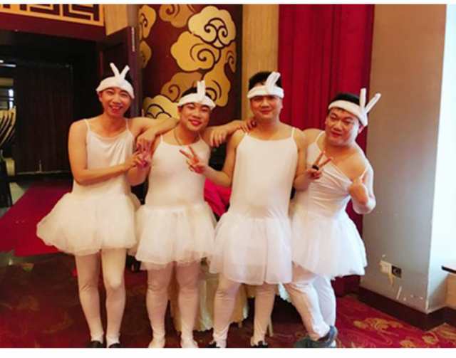 余興 チャイコフスキー バレエ 2次会 発表会 衣装 男性 白鳥の湖 四羽の白鳥 コスプレ スパンコール おもしろコスチューム ダンス 結婚式