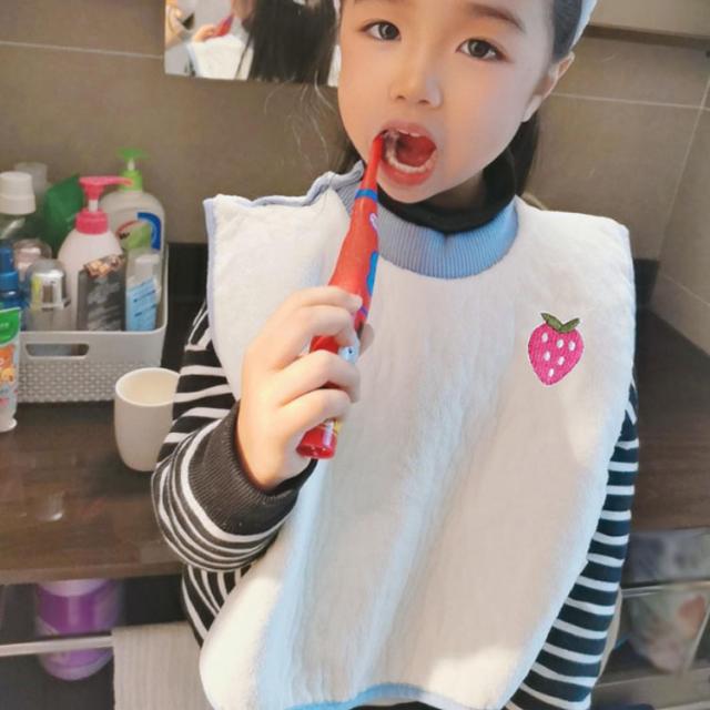 1枚2役で便利！ キッズ用 子供用 可愛い タオル 手拭き 防水撥