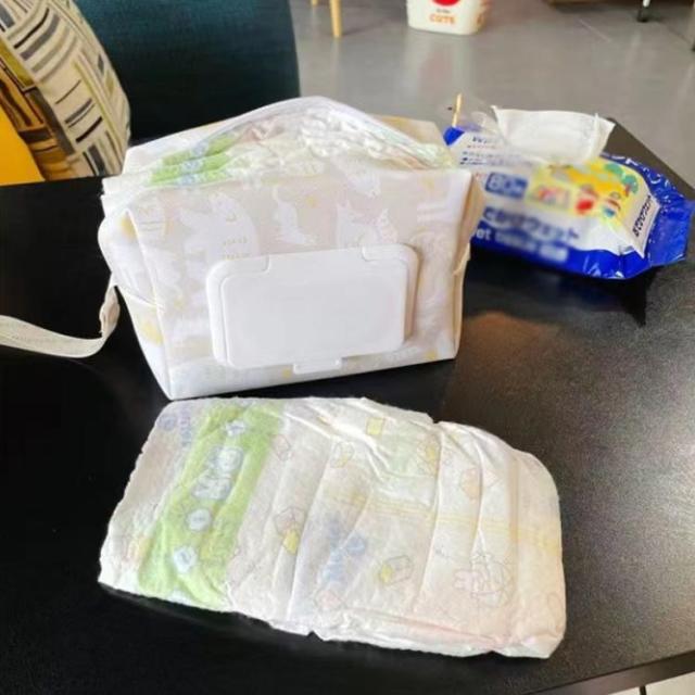 受注制作 ウエットティッシュケース付きオムツマルチポーチ 受注制作