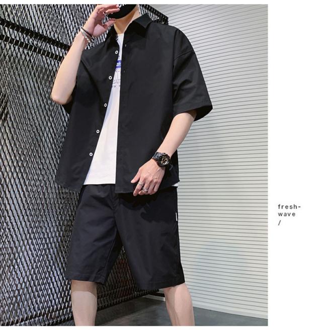 近年モデル✨BURBERRY 半袖シャツ　ハーフパンツ　上下セットアップ　135 上下セット メンズ 夏物 セットアップ 半袖シャツ ハーフパンツ