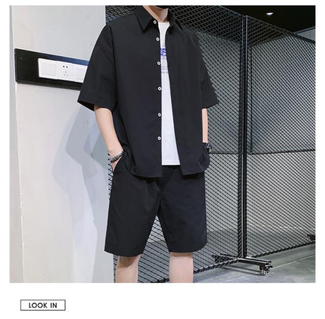近年モデル✨BURBERRY 半袖シャツ　ハーフパンツ　上下セットアップ　135 近年モデル✨BURBERRY 半袖シャツ ハーフパンツ 上下